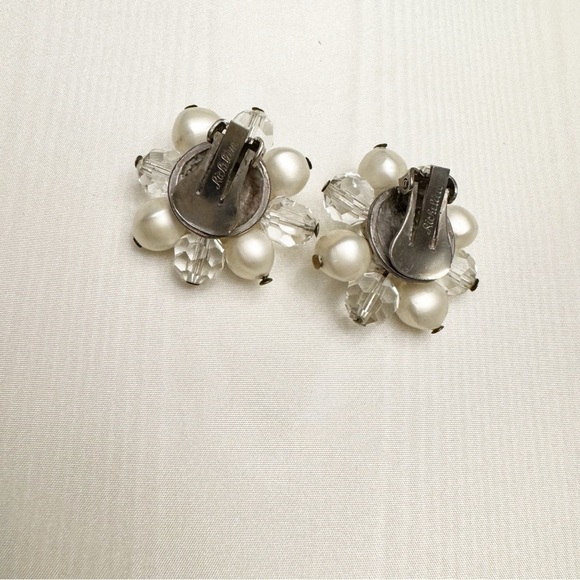 Vintage Richelieu Faux Pearl & Clear Crystal Clip On Earrings Silver Tone - Picture 5 of 11